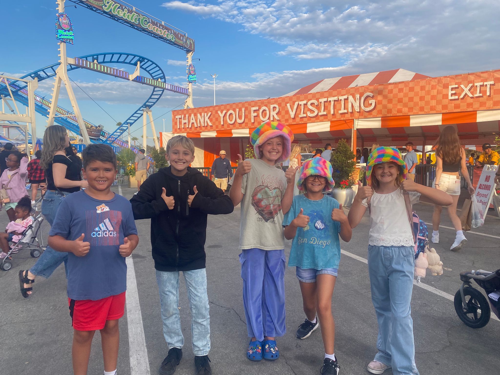 Smiling volunteers posing for a photo